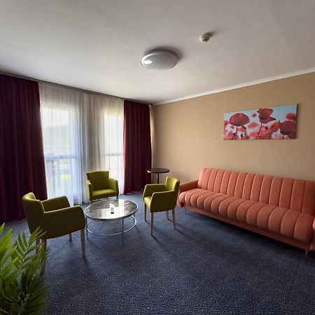 Hotel Aurora Mişcolţ Exterior foto